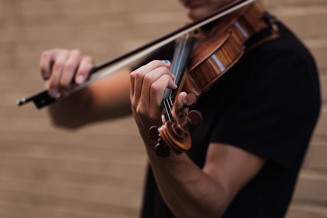 Photo violin teaching method
